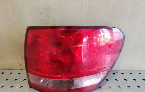Toyota Avensis Verso Rear/tail lights