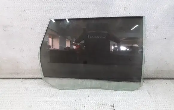 Ford Focus Rear door window glass