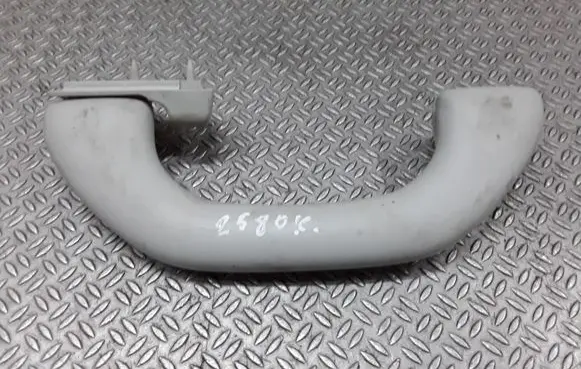 Volkswagen Touran I Rear interior roof grab handle