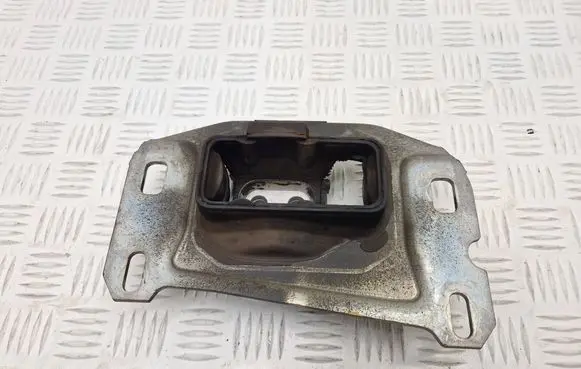 Peugeot Expert Gearbox mount 9673768580