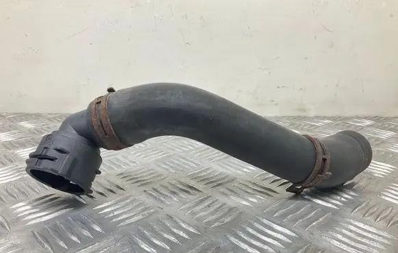 Audi Q3 8U Engine coolant pipe/hose 5N0122291E