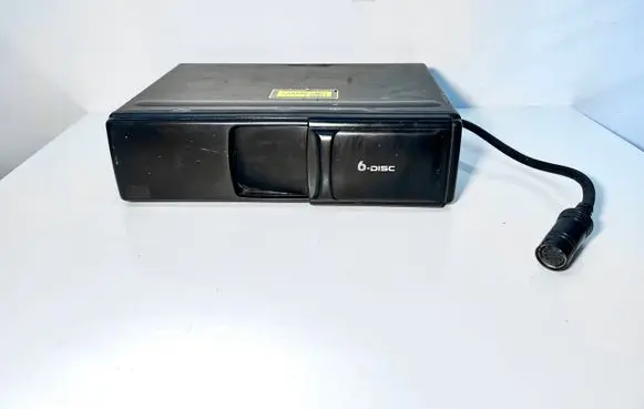 Audi A8 S8 D2 4D CD/DVD changer 4B0035111 CXCA1720A