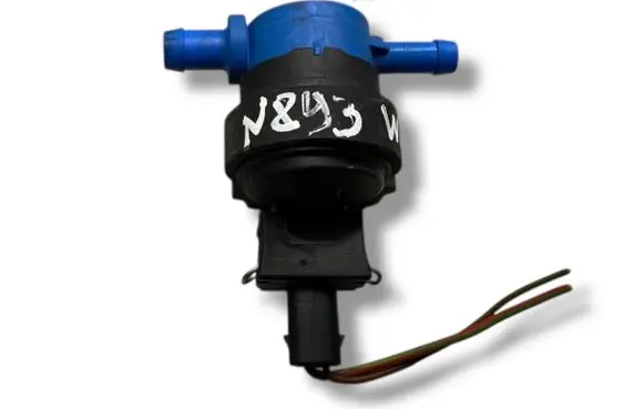 Mercedes-Benz S W221 Valve A0004769632
