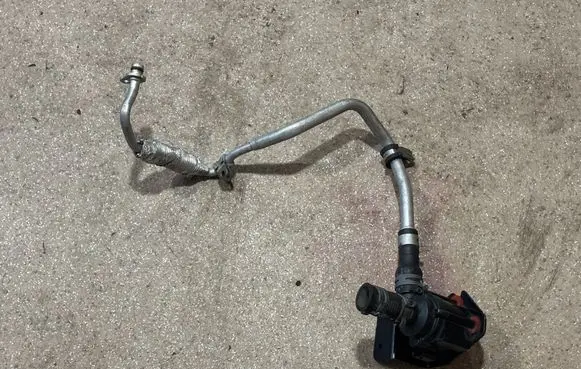 Porsche Panamera (971) Electric auxiliary coolant/water pump 06M121085H 06M121093K