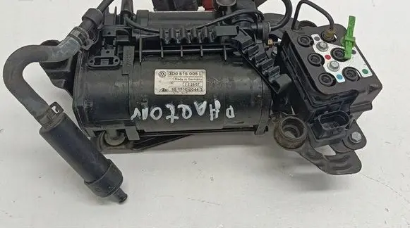 Volkswagen Phaeton Air suspension compressor/pump 