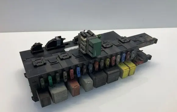 Mercedes-Benz CLK A209 C209 SAM control unit 2095450101 5DK00848610 A2095450101