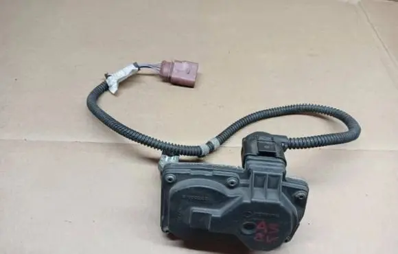 Audi A3 S3 8V Throttle valve 5Q0253691E