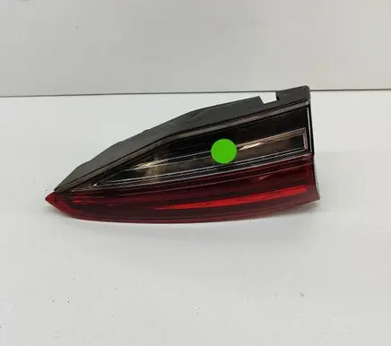 Skoda Octavia Mk4 Tailgate rear/tail lights 5E7945307