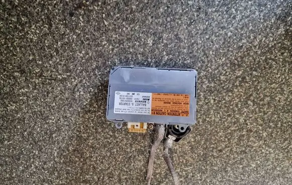 Renault Vel Satis Headlight ballast module Xenon 8200051260