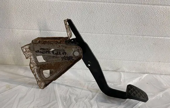 Mercedes-Benz Sprinter W906 Brake pedal A2012920082