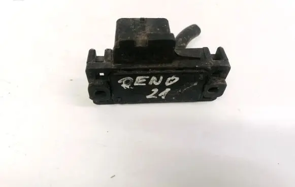 Renault Laguna I Air pressure sensor 8760031