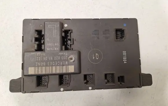 Mercedes-Benz C W203 Door control unit/module 2038205526