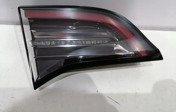Tesla Model 3 Tailgate rear/tail lights