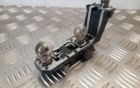 Tail light part