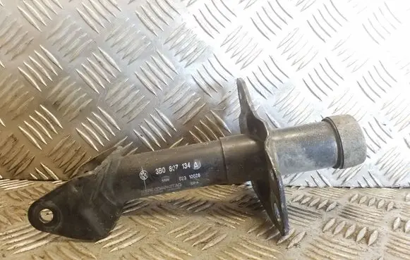 Volkswagen PASSAT B5 Front bumper shock/impact absorber 3B0807134A