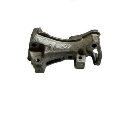 Citroen C4 II Engine mounting bracket 9688615780