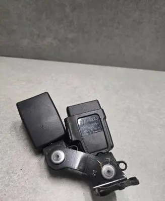 Audi A7 S7 4G Middle seatbelt buckle (rear) 4G0857739