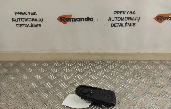 Iveco Daily 45 - 49.10 Wing mirror switch