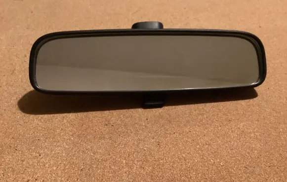 Mitsubishi Outlander Rear view mirror (interior) E4012197 E4022197