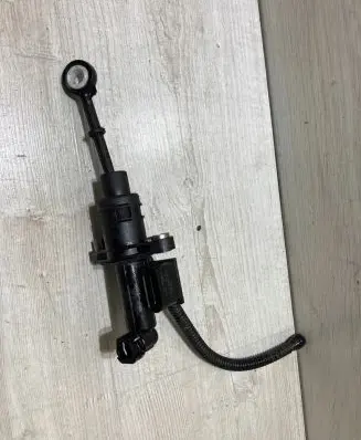 Skoda Rapid (NH) Clutch master cylinder 6R0721388D