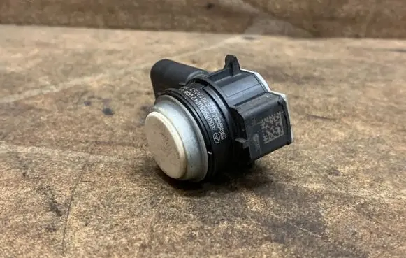 Mercedes-Benz B W246 W242 Parking PDC sensor A0009050242