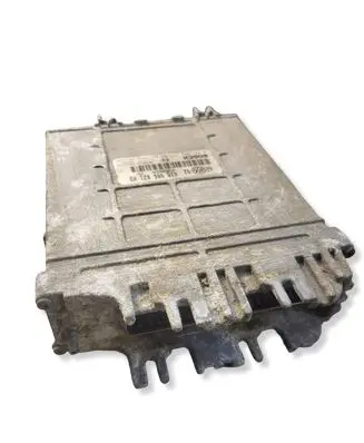 Volkswagen Golf III Engine control unit/module 028906021HD 0281001729 28SA3411