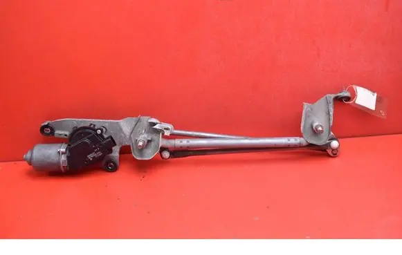 Mitsubishi Colt Front wiper linkage and motor 8250A231