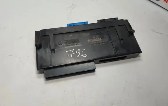 BMW 1 E81 E87 Comfort/convenience module 9176882 61359176882