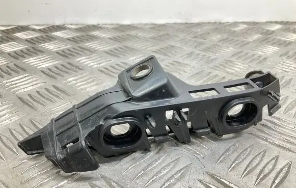 Volkswagen PASSAT B8 Front bumper mounting bracket 3G0807049