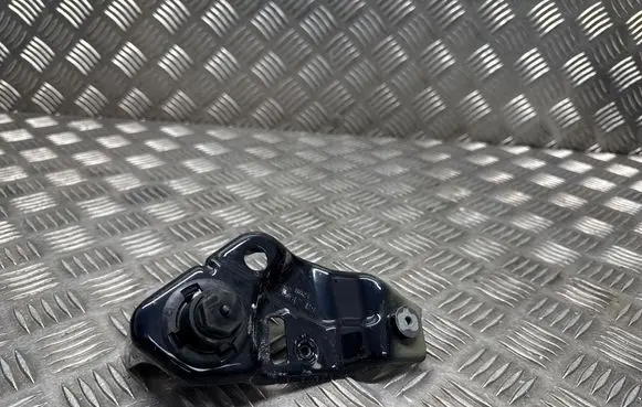 BMW X6 G06 Fender mounting bracket 7418215