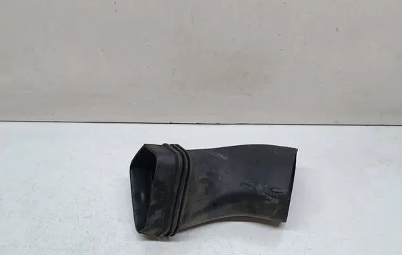 BMW 3 E90 E91 Air intake duct part 7798876