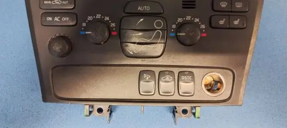 Volvo V70 Climate control unit 8691876