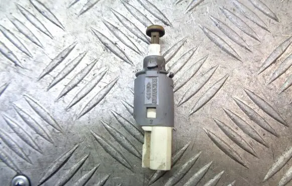 Renault Scenic II - Grand scenic II Brake pedal sensor switch 8200168238B