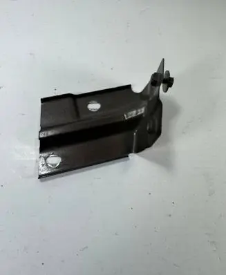 Volkswagen Caddy Fender mounting bracket 2K5821135