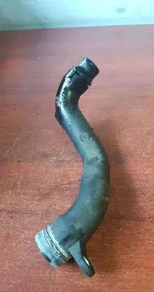 Engine coolant pipe/hose