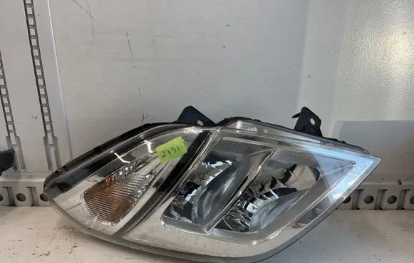 Nissan NV400 Headlight/headlamp 030127320200 01HC01HR