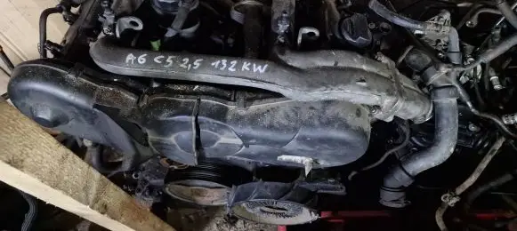Audi A6 S6 C5 4B Engine