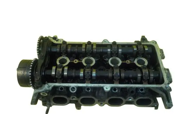 Toyota Prius (XW20) Engine head KOMPLETNA