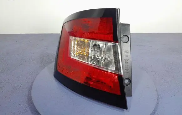 Skoda Fabia Mk3 (NJ) Rear/tail lights 6V9945095