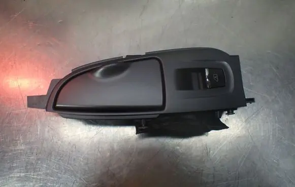 Infiniti M Quarter vent window switch 25431-1MA0A