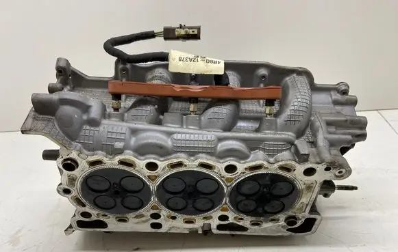 Peugeot 407 Engine head 4R8Q12A378 6090CA PM9X2Q