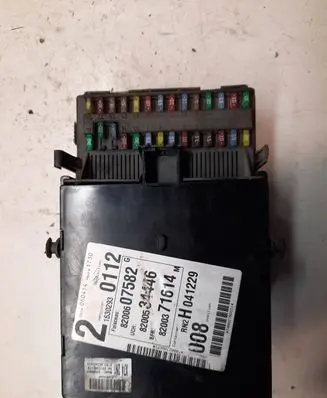 Renault Laguna II Fuse module 8200534446 8200371614 8200607582
