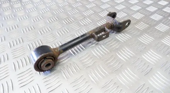 Honda CR-V Rear control arm