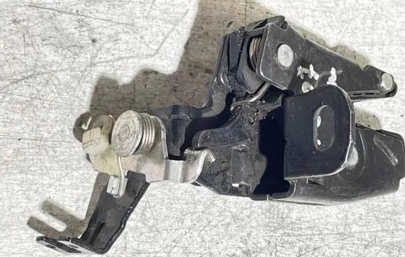 Volkswagen Caddy Tailgate/trunk/boot lock/catch/latch 7H0827161A