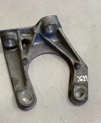 Volvo XC60 Front differential bracket 30713236