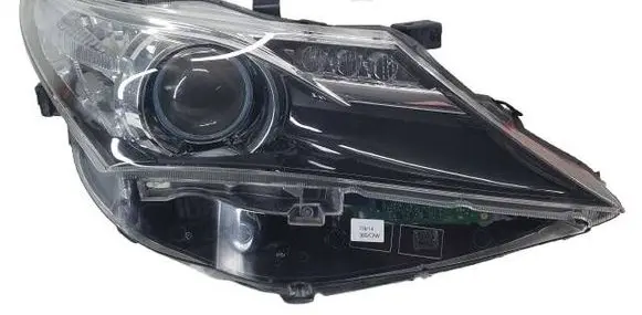 Toyota Auris E180 Headlight/headlamp 81110-02e40