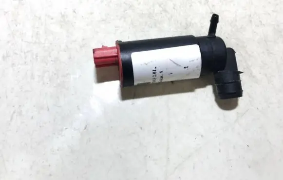 Land Rover Freelander Windscreen/windshield washer pump 