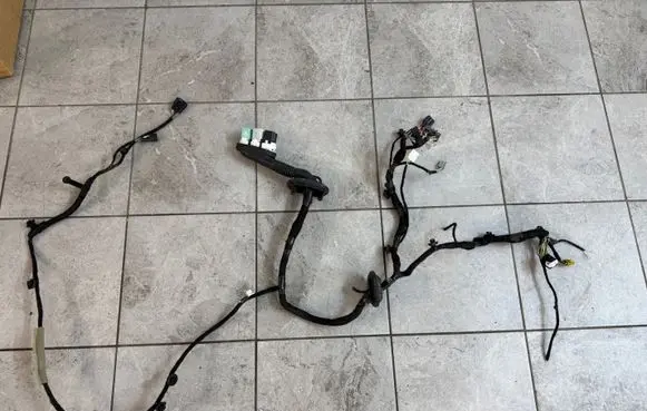 Volkswagen Amarok II Front door wiring loom N1XT14630