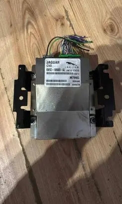 Jaguar XJ X351 Air suspension control unit module (rear) AW9318B008AJ