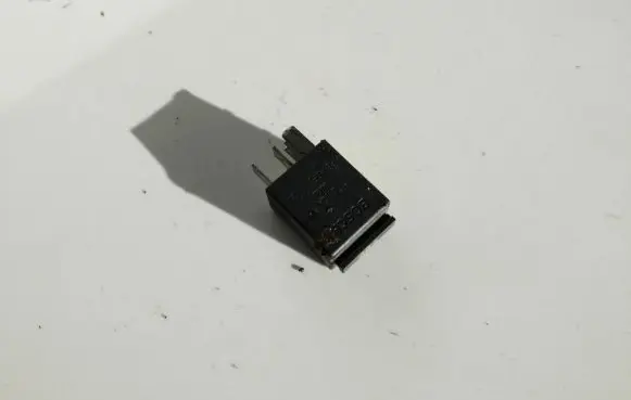 Volkswagen Polo Other relay 7m0951253c 0332201102